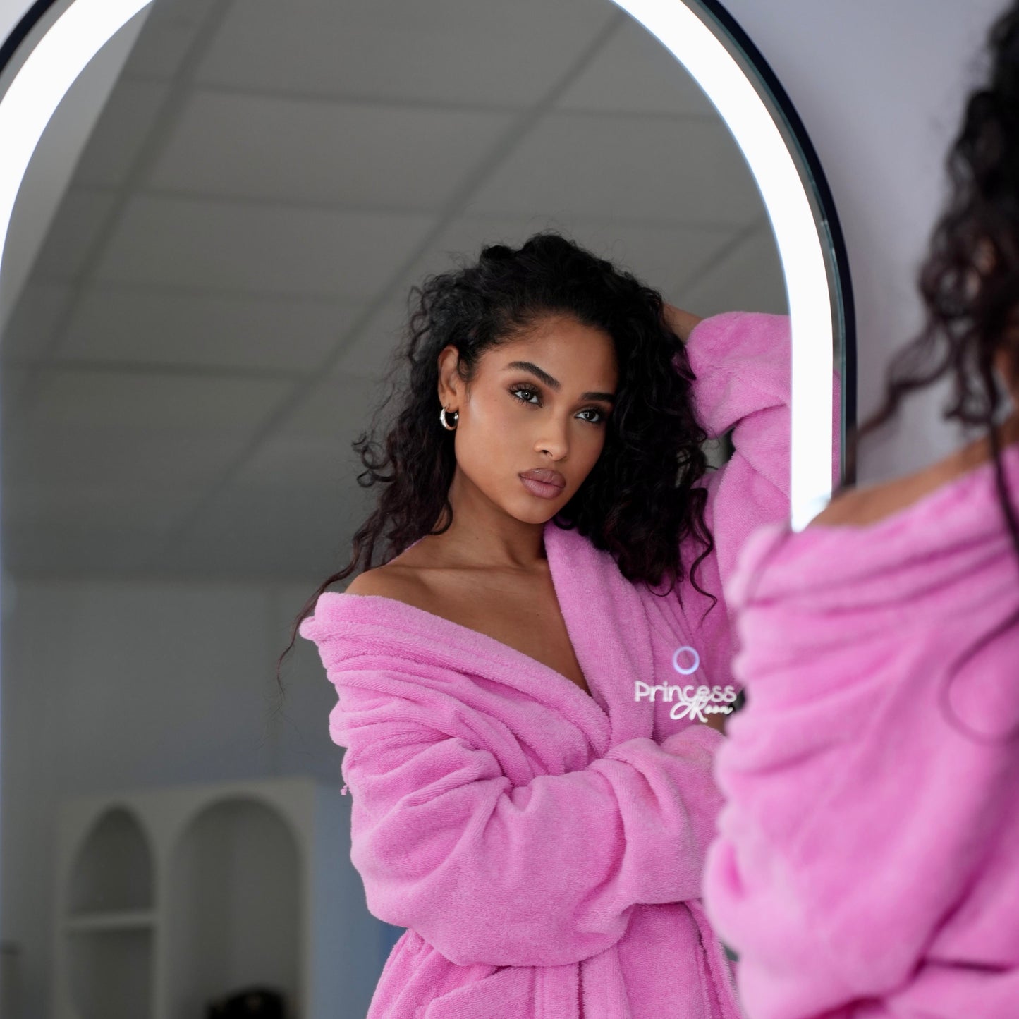 GLOSSY MIRROR